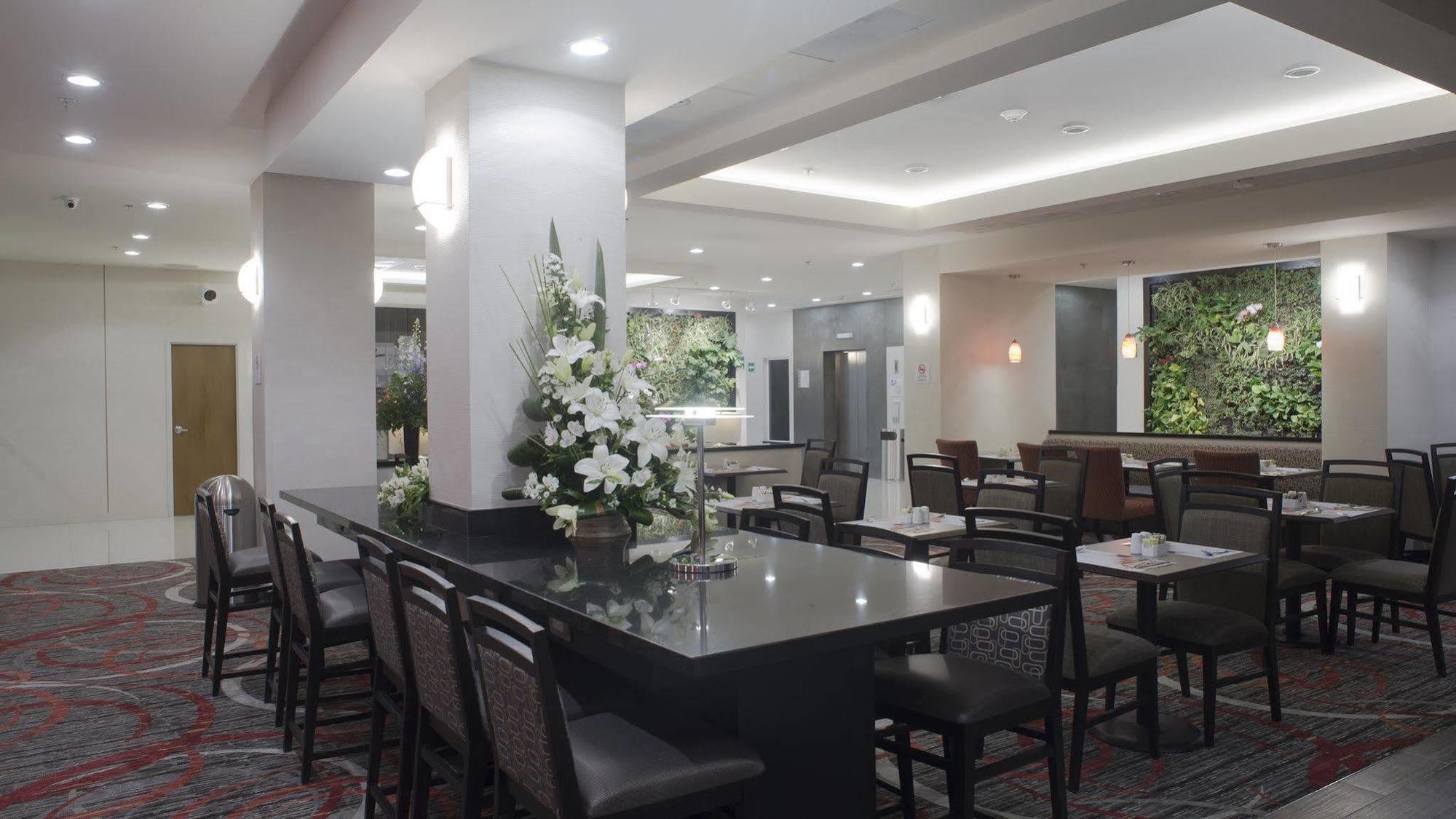Holiday Inn Express & Suites Chihuahua Juventud By Ihg Zewnętrze zdjęcie