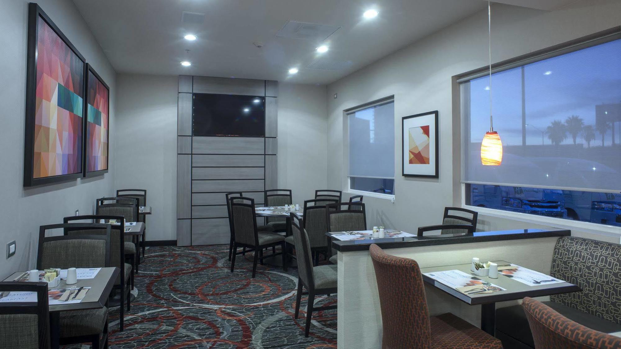 Holiday Inn Express & Suites Chihuahua Juventud By Ihg Zewnętrze zdjęcie